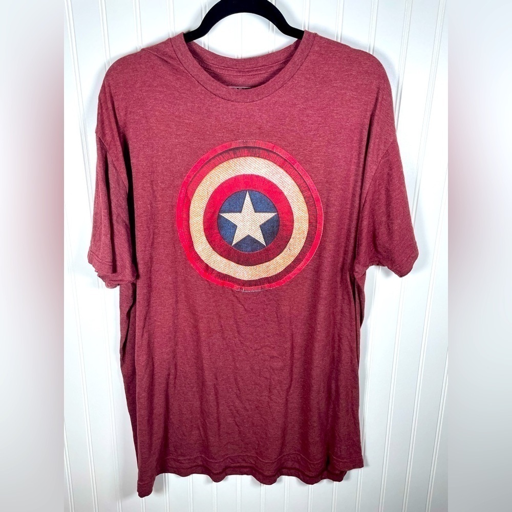 Captain America men’s tee